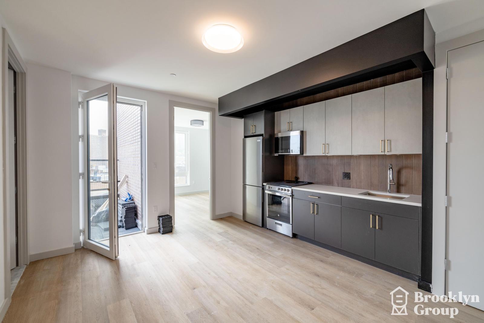 26 Sherman Avenue #8G