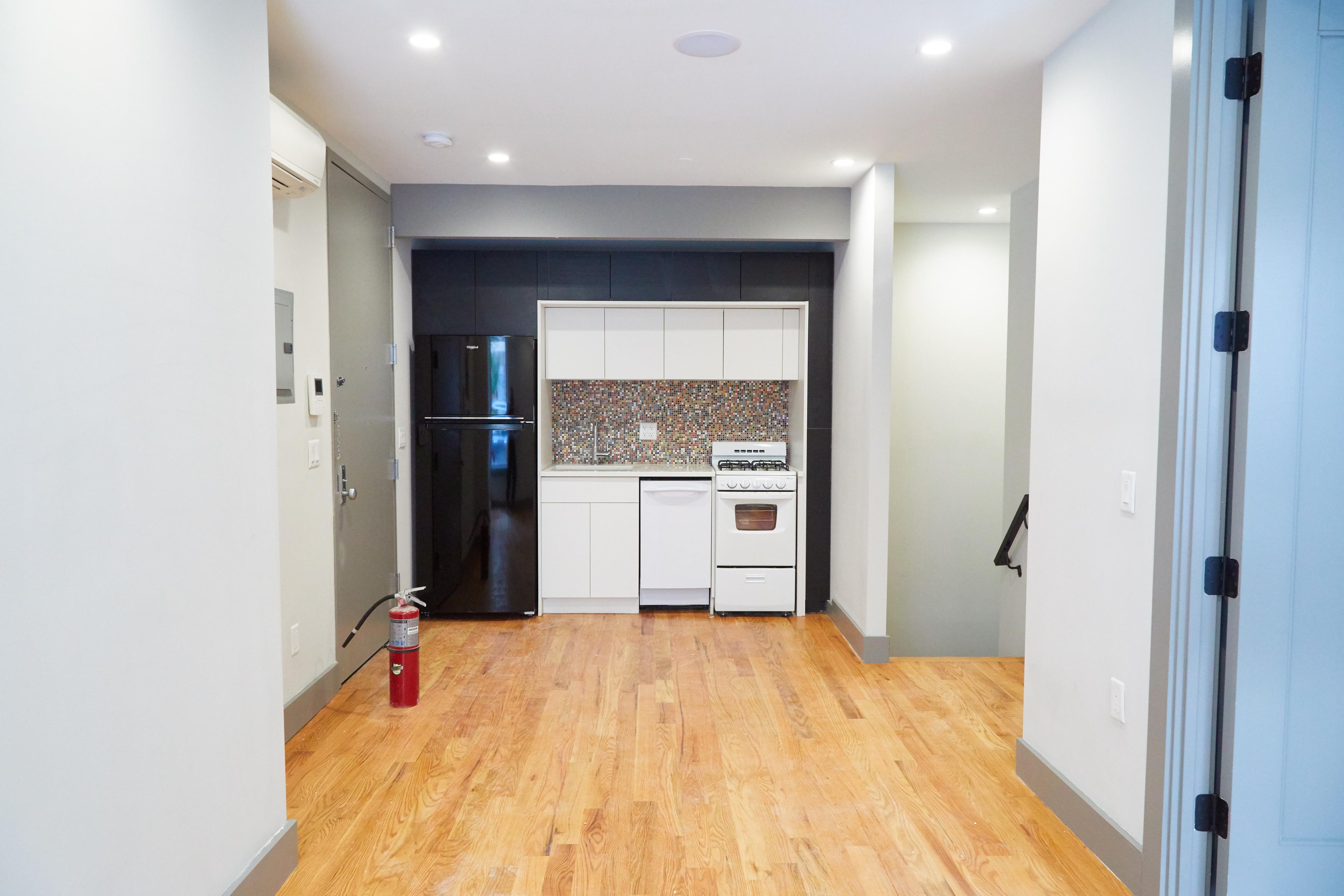 846 Monroe Street #1B