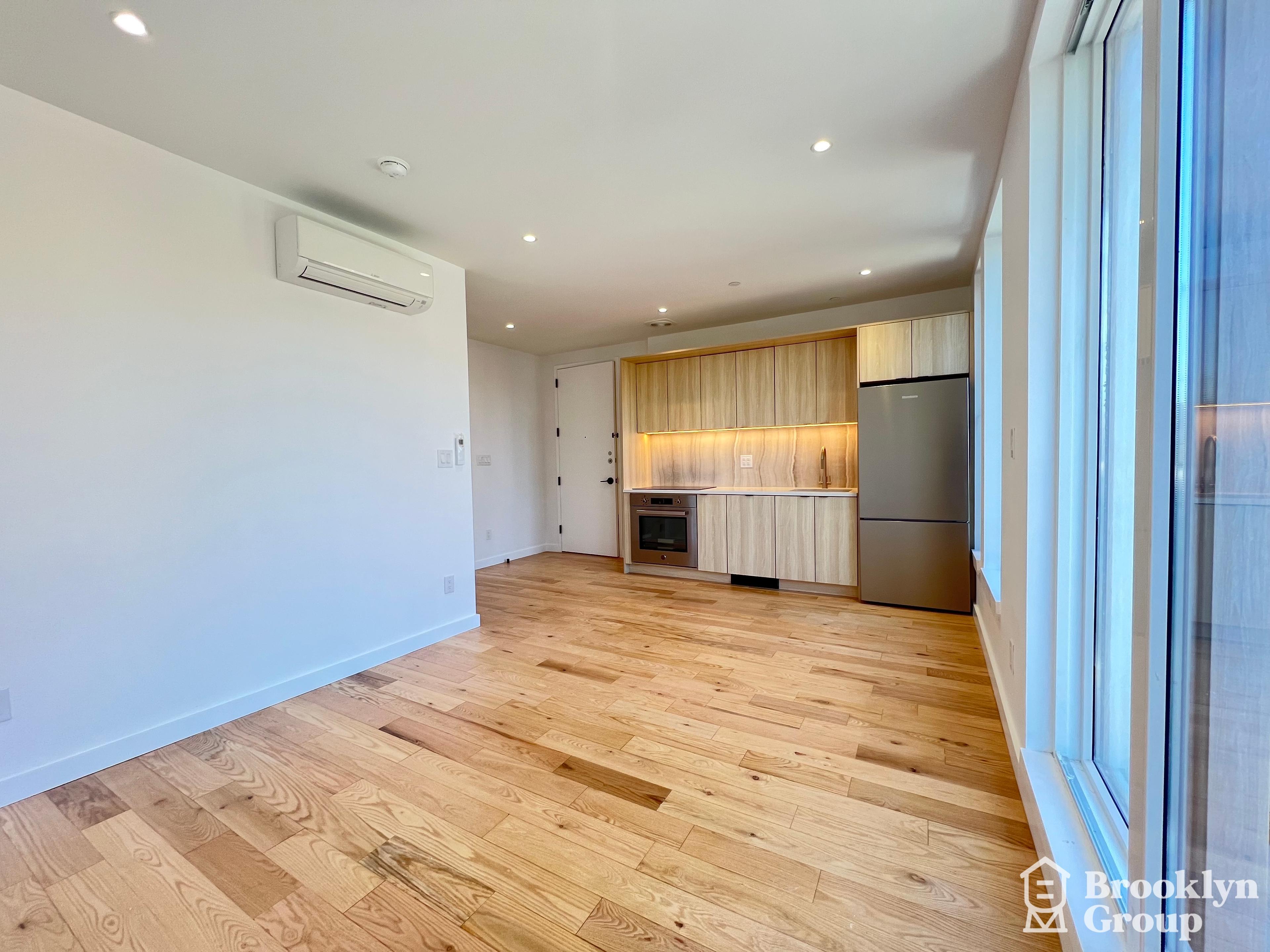 257 Driggs Avenue #3E