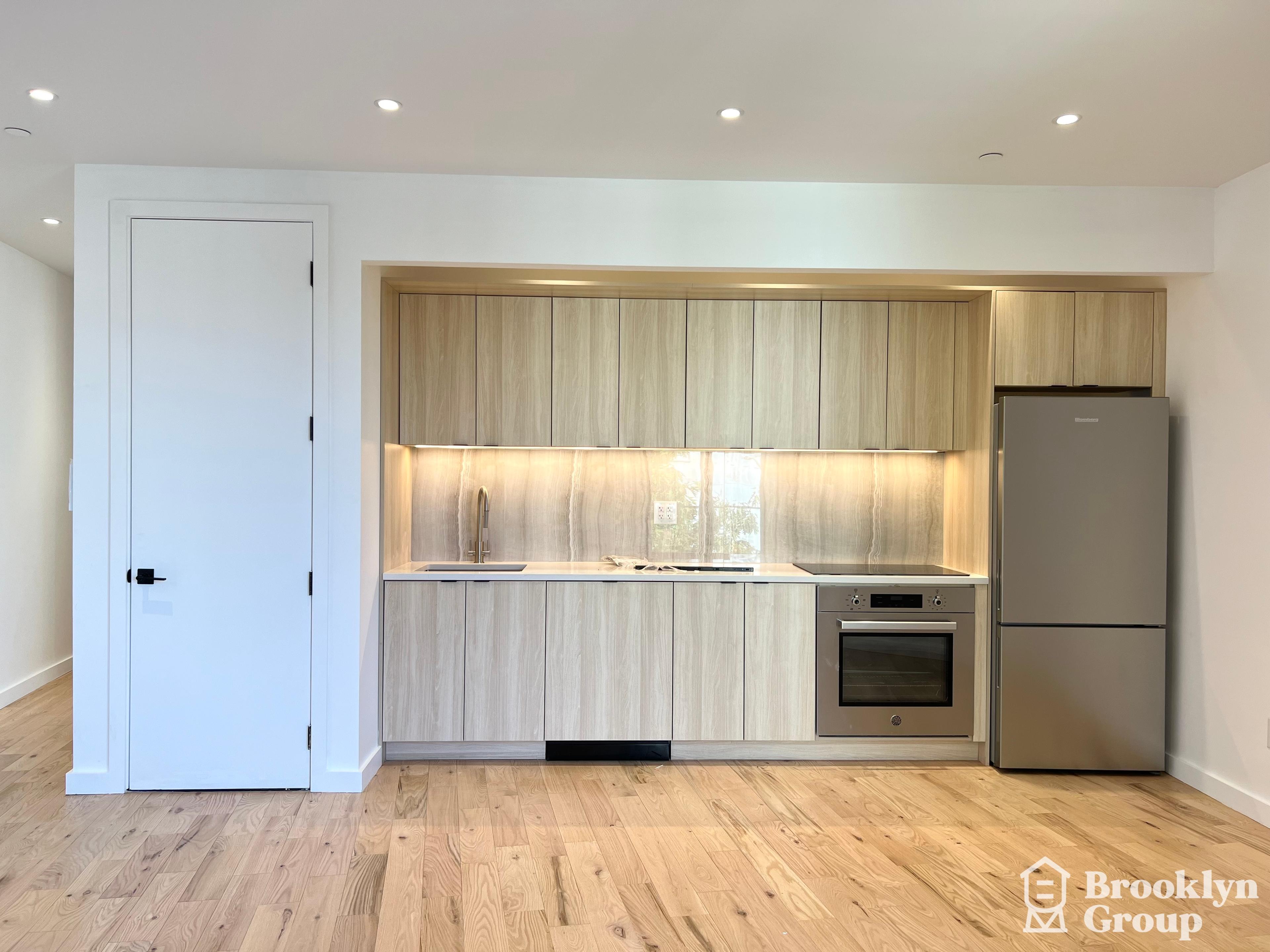 257 Driggs Avenue #4A