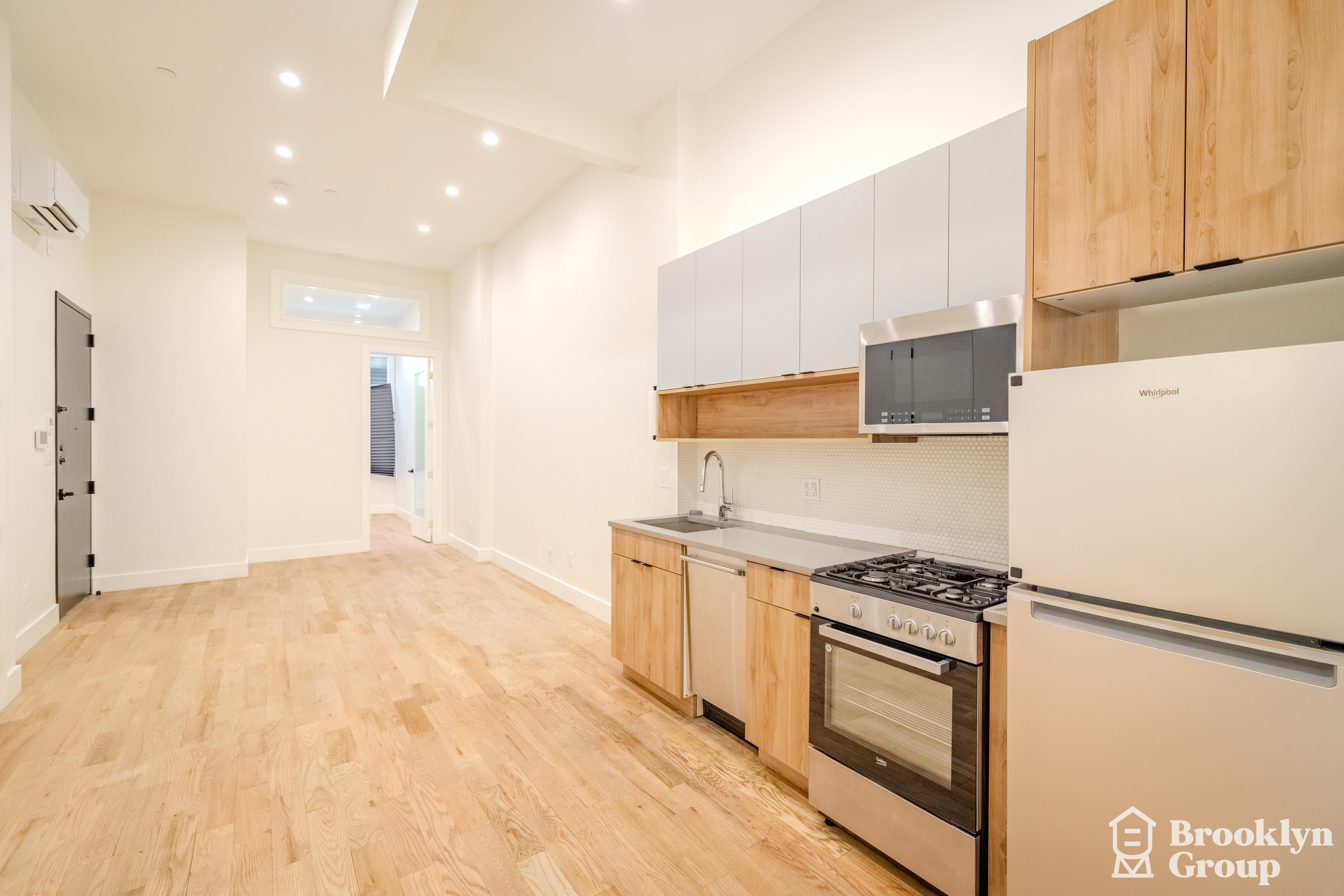 123 Park Avenue #1F