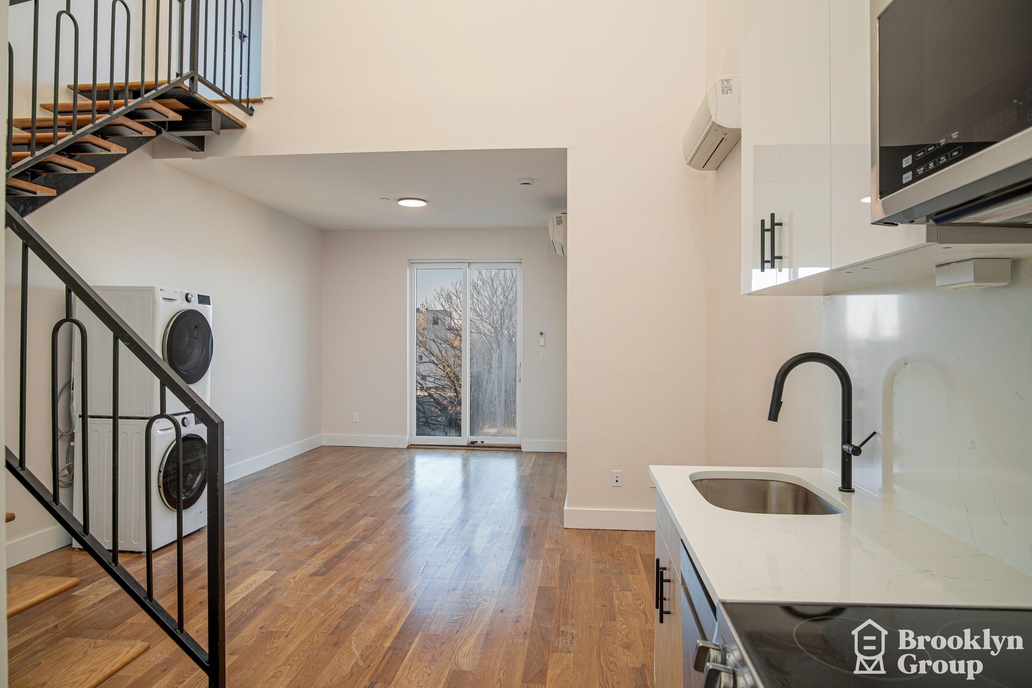 714 5th Avenue #4C