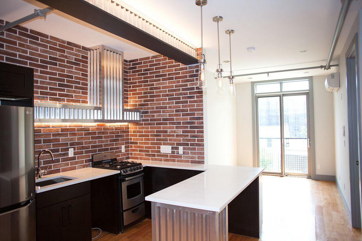 18 Stanhope Street #2E