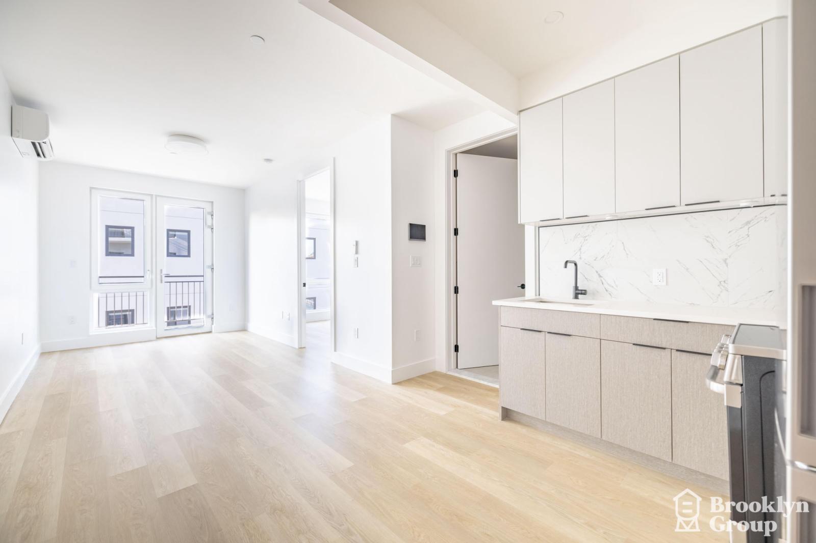 3308 Glenwood Road #4E