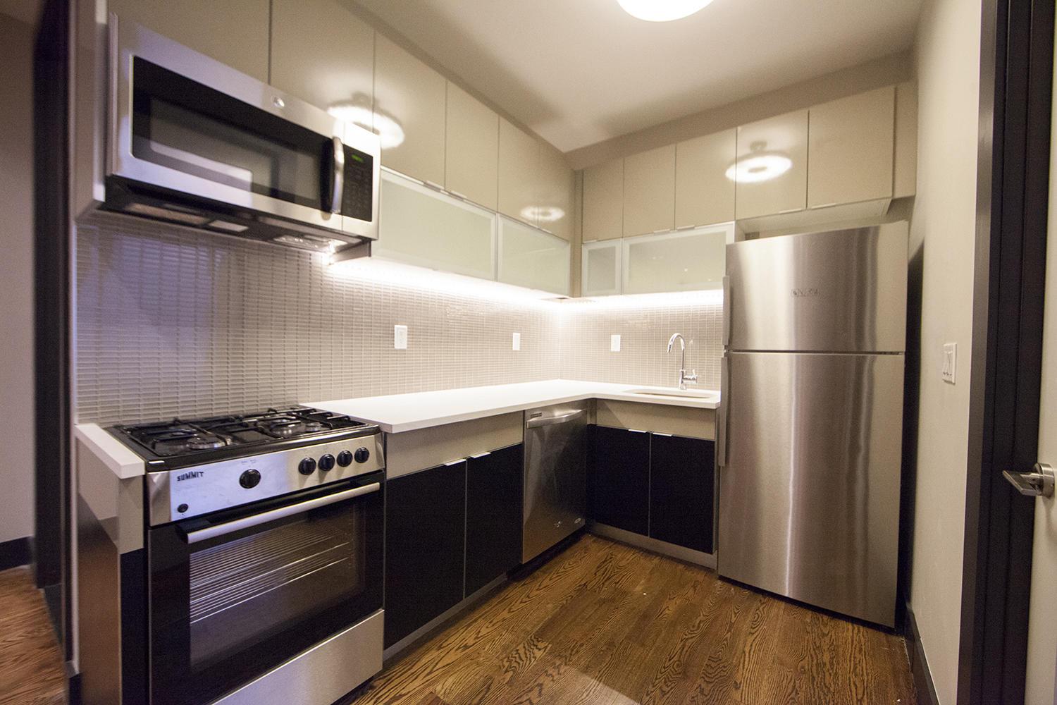 875 Dekalb Ave #4C