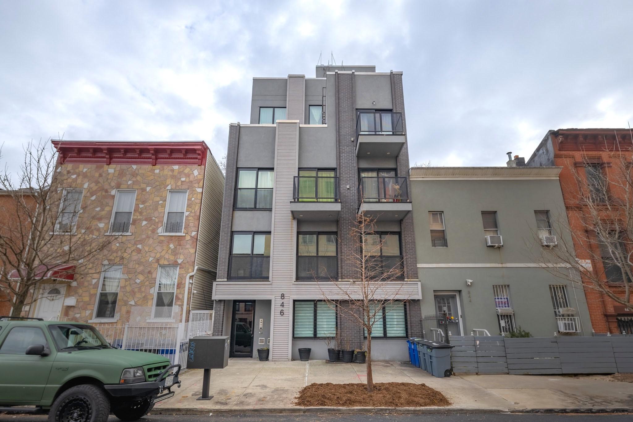 846 Monroe Exterior.jpg