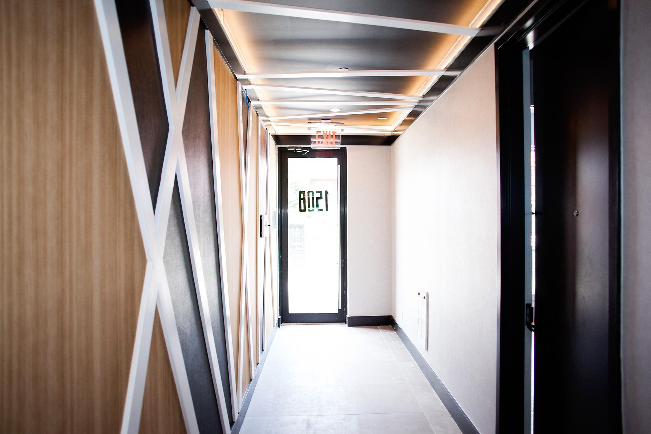 1508newyorkave_hallway.jpg