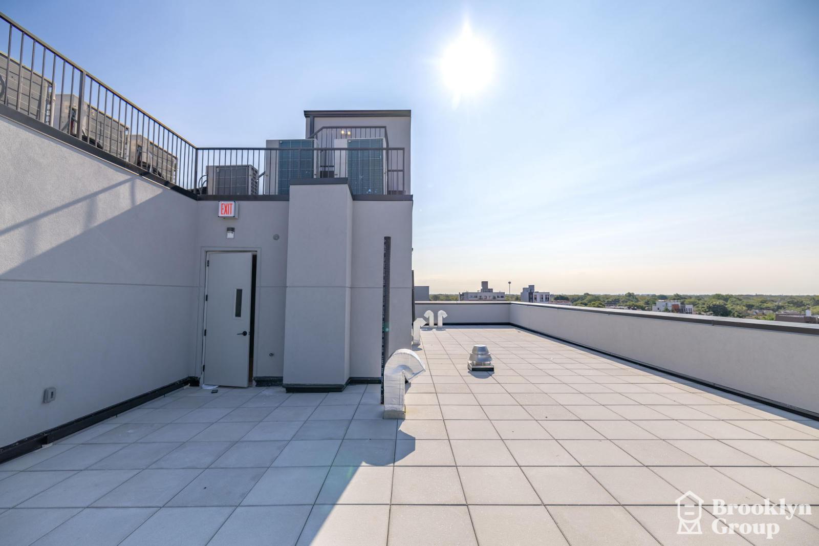 Exterior-Roof30-HDR