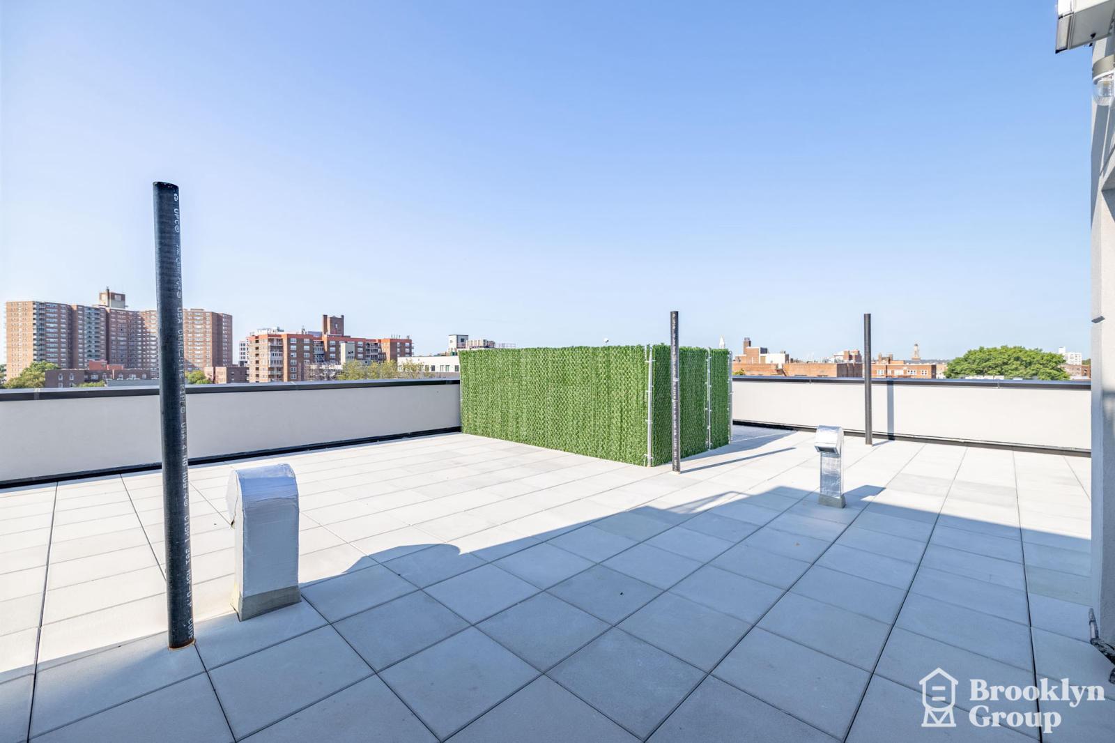 Exterior-Roof25-HDR