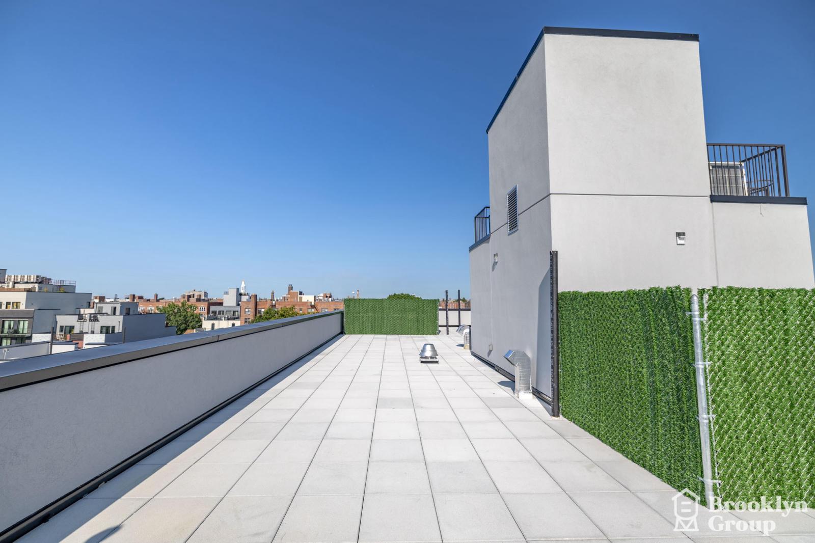Exterior-Roof40-HDR