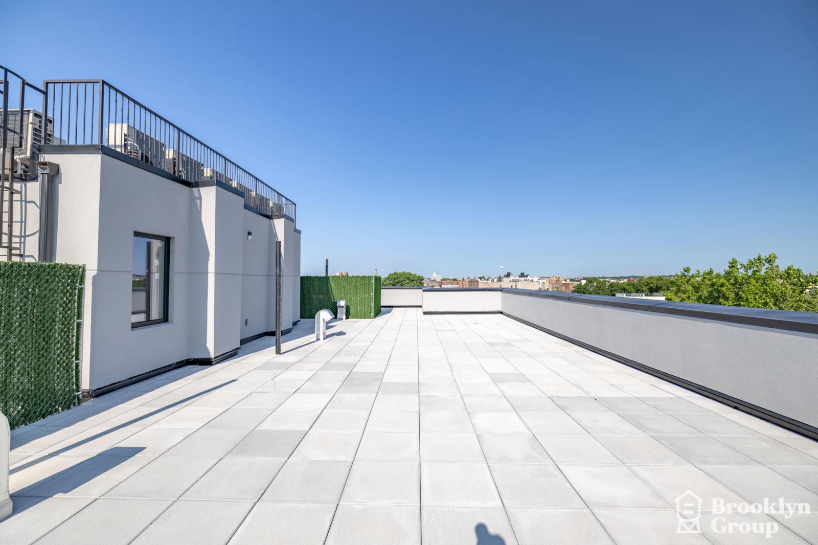 Exterior-Roof55-HDR