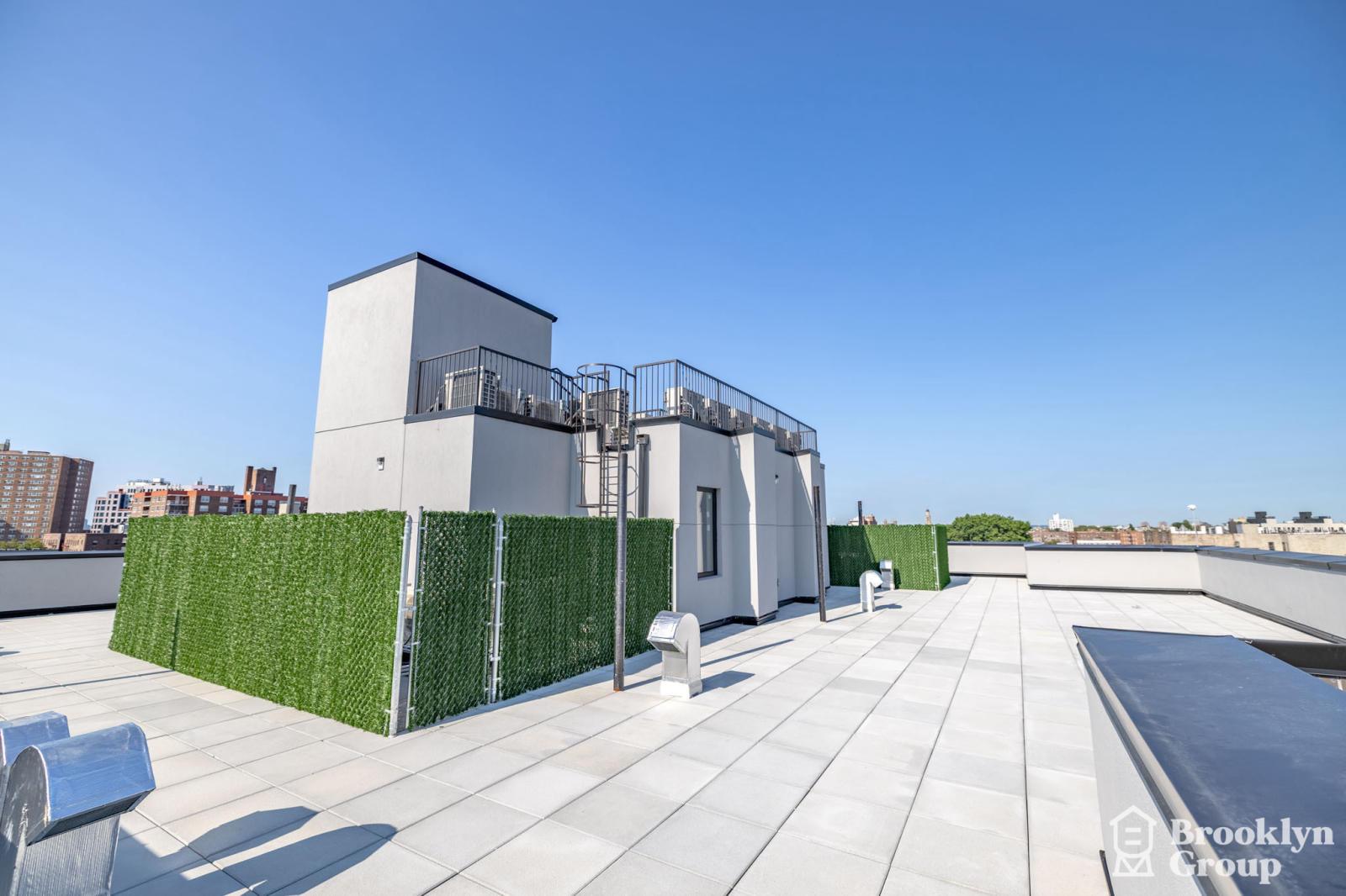 Exterior-Roof50-HDR